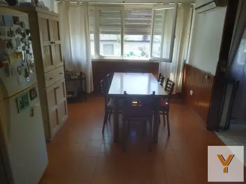 Depto Tipo Casa en Venta 40 años