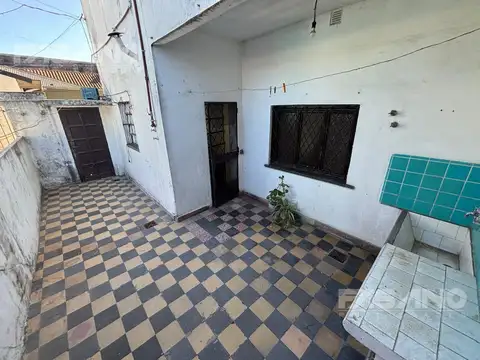 Depto Tipo Casa en Alquiler de 3 ambientes