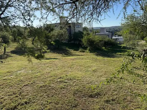 TERRENO LOMAS DEL REY 862 M FINANCIACIÓN