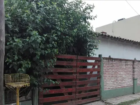 Terreno con casa a reciclar. Gral Rodriguez
