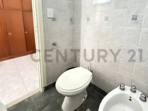 Lamadrid 2400, Piso 5