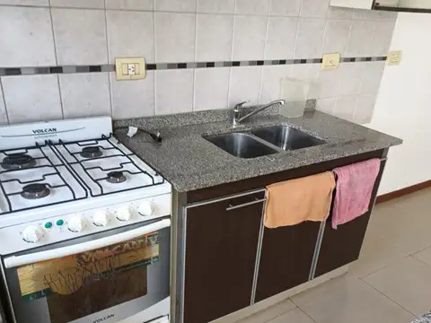 DEPTO 2 AMB. CON COCHERA EN VILLA SARMIENTO