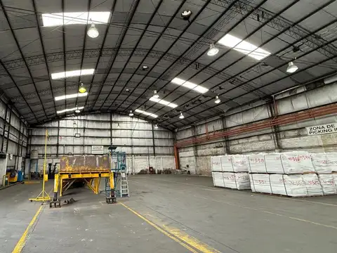 Excelente Deposito Nave Industrial de 8100 mts cub Parque Industrial Lanus