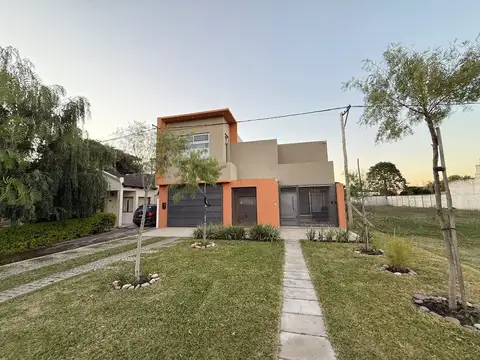 Casa en Venta en Don Carlos, Reconquista