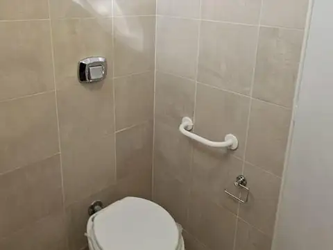Departamento en Edificio "Katina". Esc.-Centro