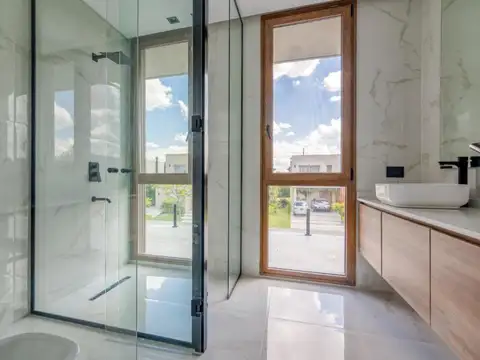 Casa en Venta al Este