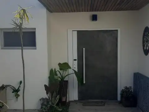 Casa en Haras Santa Maria Oportunidad! venta con renta