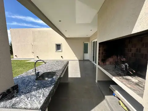 Casa en Venta en Santa Inés, USD 249.999