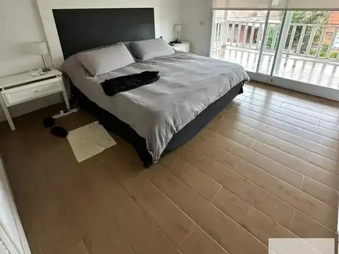 Casa 7 ambientes con 2 baños