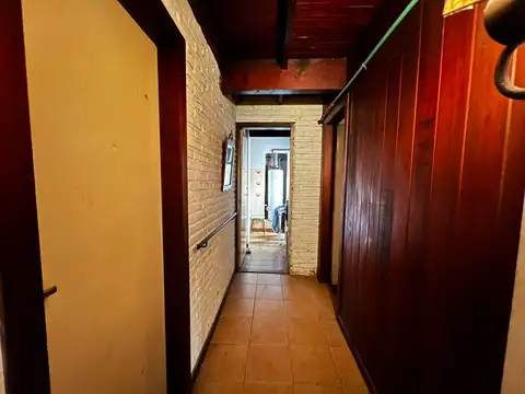 Casa 2 ambientes con 1 baño