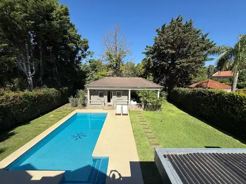 Casa en Venta con 1 cochera