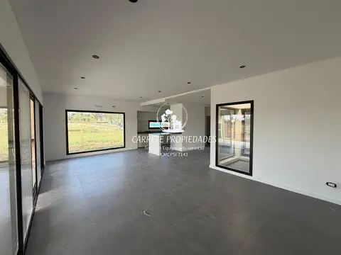 Casa 4 ambientes con 3 baños