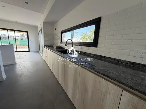 Casa en Venta en Countries y Barrios Cerrados en Pilar, USD 180.000