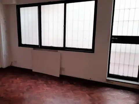 Oficina 3 ambientes con 1 baño