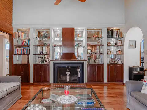 VENTA CASA 6 AMBIENTES CIUDAD EVITA