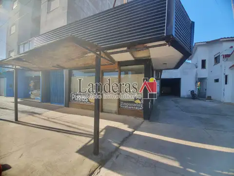 VENTA EN BLOCK - Local + Galpón + Casa + 2 Departamentos - EXCELENTE UBICACIÓN