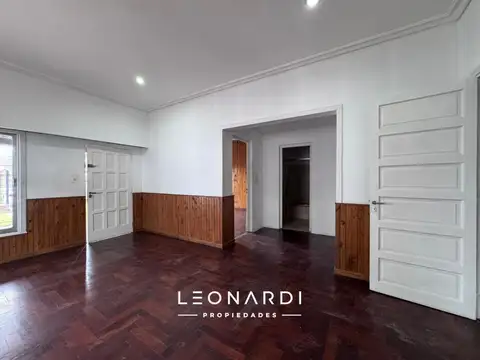 Casa 3 ambientes con 2 baños