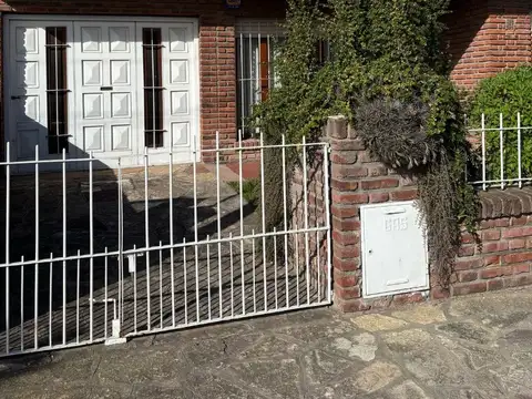 Chalet zona intermedia - Ciudad de Necochea