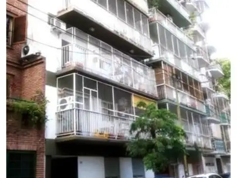 1Amb.Balcón-Contrafrente-Luminoso-Cocina incorporada-baño instaladoListo p/habitar Ideal 1 Persona