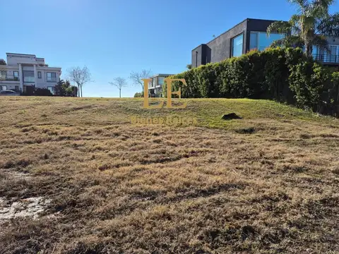 Muelles, Puertos Del Lago