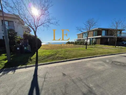 Muelles, Puertos Del Lago 100