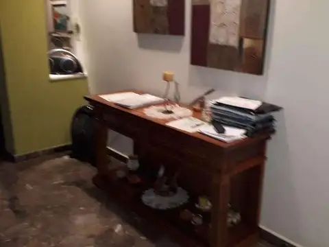 VENDO IMPONENTE CASA CÉNTRICA, POSADAS.