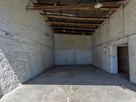 Alquiler - 2 Galpones de 106 mts. cuadrados y 72 mts cuadrados.