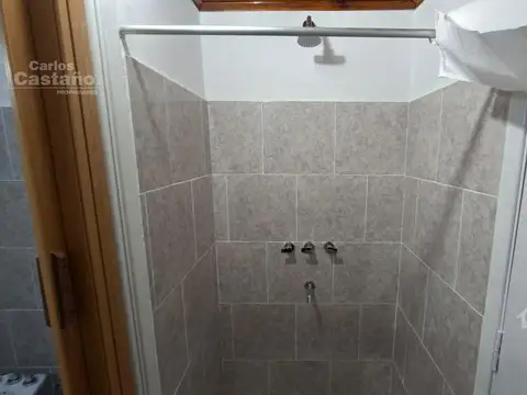 Depto Tipo Casa en Alquiler con 1 cocheras