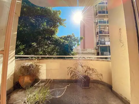 VENTA DEPTO 3 AMBIENTES CON BALCÓN Y DEPENDENCIA