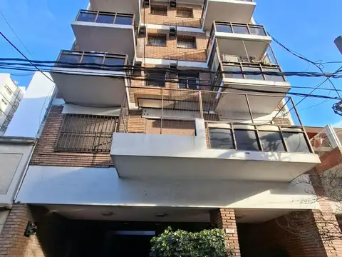 VENTA DE DEPARTAMENTO DE 3 AMBIENTES EN RAMOS MEJIA