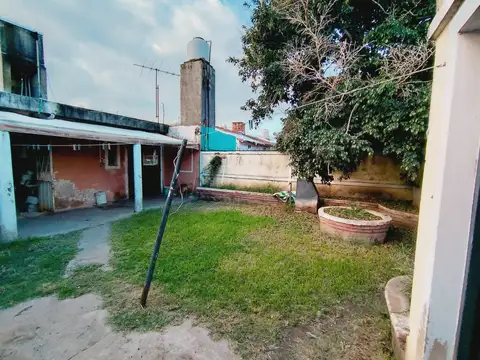 Venta casa 4 ambientes en Hurlingham