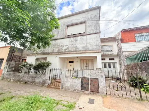 VENTA CASA FLORIDA OESTE 5 AMBIENTES- PERMUTA