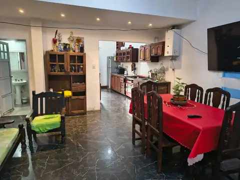 Casa en Venta en Azcuenaga, Rosario