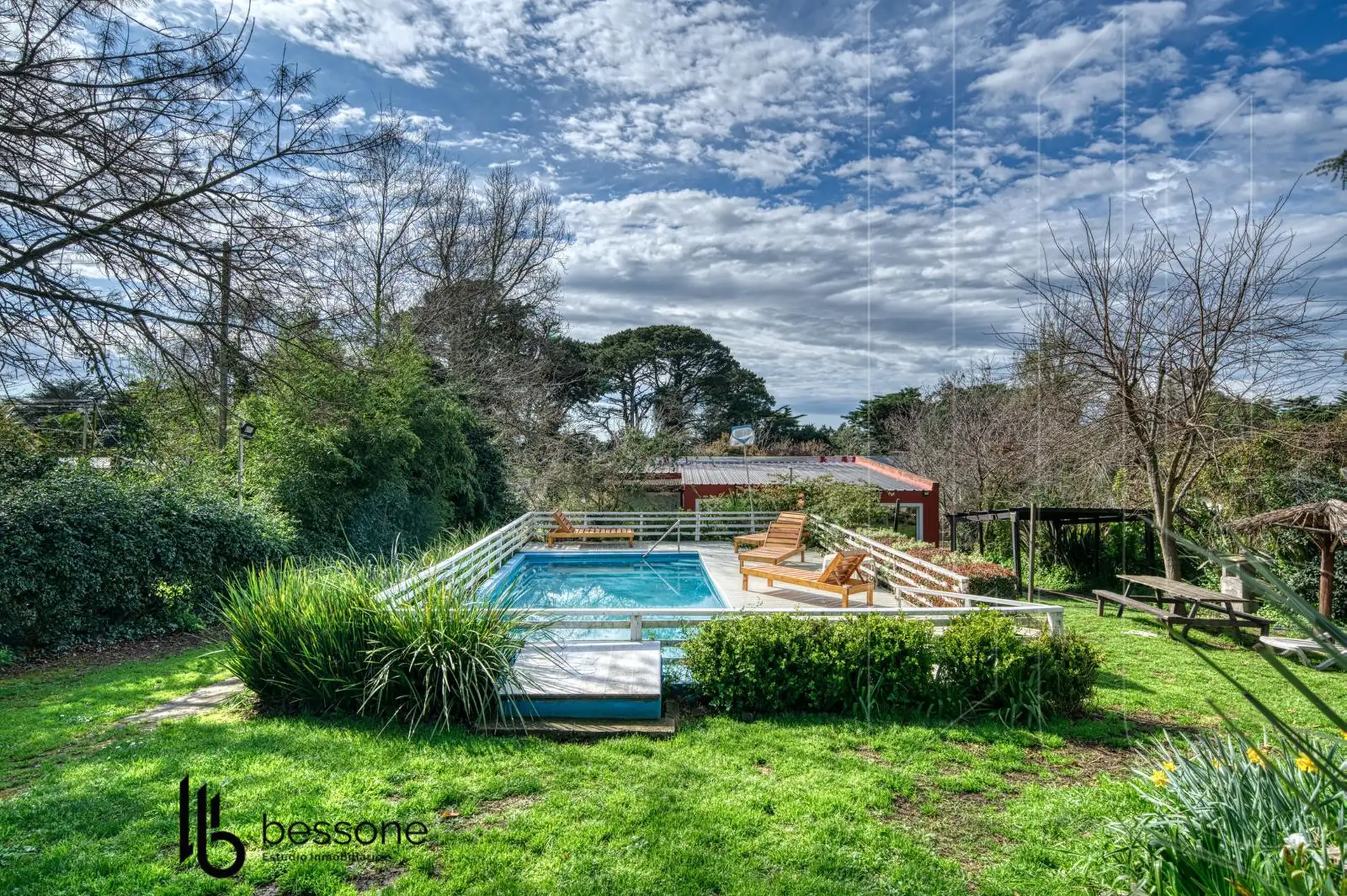 Casa 3 ambientes mas cabañas para alquiler