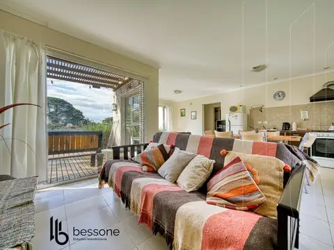 Casa en Venta con 6 cocheras