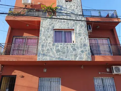 Depto Tipo Casa en Venta de 4 ambientes