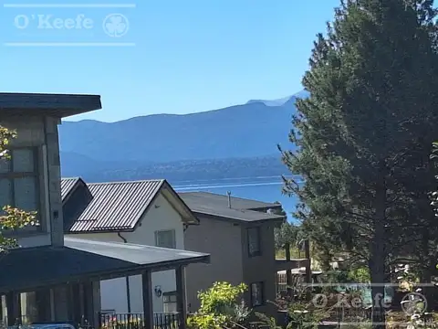 Lote con vista parcial al lago en Solares del Este
