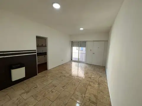 ALQUILER DEPARTAMENTO 3 AMBIENTES. ADROGUÉ CENTRO.