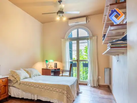 CASA EN VENTA CON INMEJORABLE UBICACION Y AMBIENTES AMPLIOS