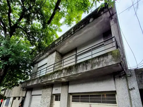 Oportunidad en el Corazón de Echesortu: Casa de 4 Dormitorios con Gran Potencial