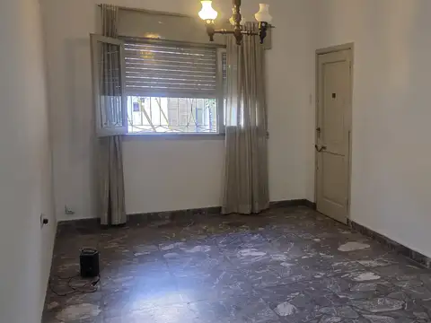 Casa en Alquiler en Caseros, $ 900.000