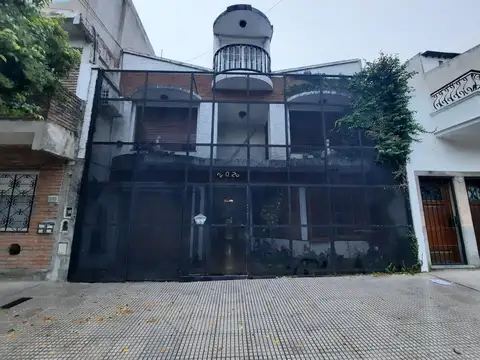 Casa en  venta sobre lote propio 7 amb garage patio terraza y playroom 