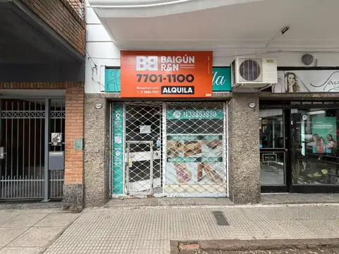Local en Roosevelt al 2336, a mts de Av. Cabildo - 26 m²