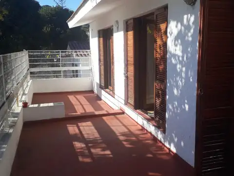 Carlos Paz a cuadras del centro Casa 3 dom 2 baños 