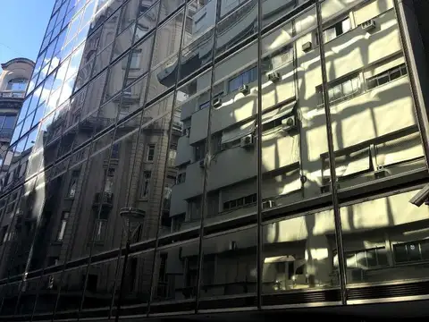 Oficina en Alquiler con 5 cocheras