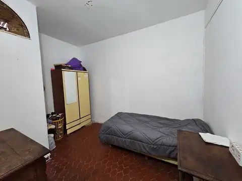 VENTA CASA 5 AMB MULTIFAMILIAR A RECICLAR V TESEI