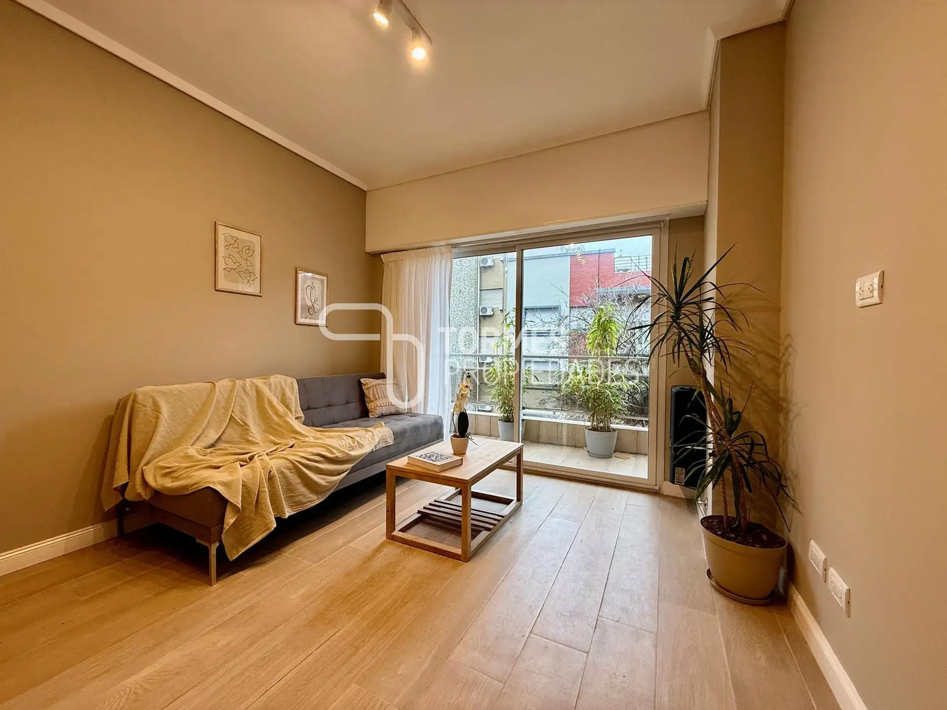 Depto 2 amb reciclado 39m² con balcón — Plaza Mitre