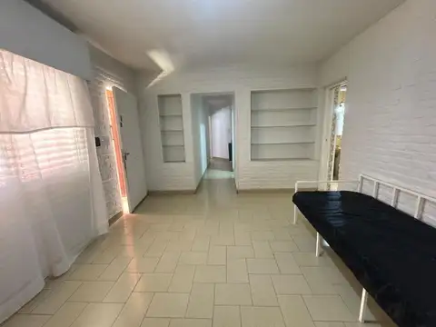 Casa en Venta con 5 cocheras