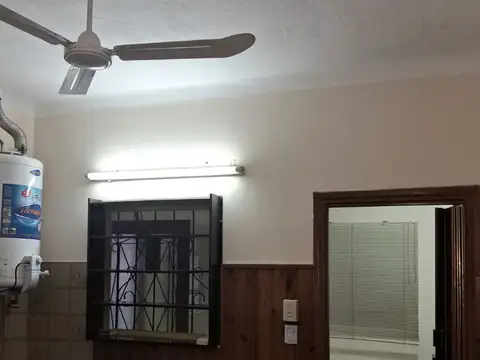 VENTA - Casa Chalet 3 ambientes - a 3 cuadras de Estación - Llavallol - Apto Credito