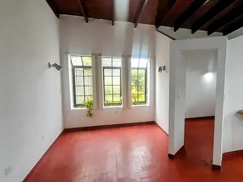 Casa en Alquiler en Manuel B Gonnet, $ 700.000